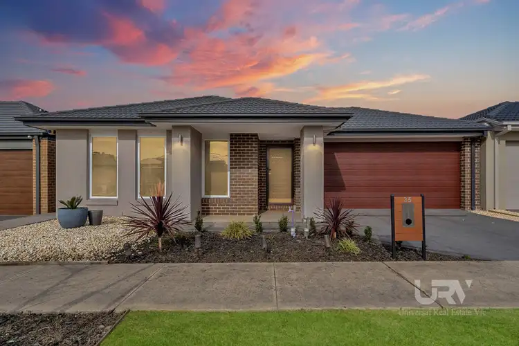 35 Moonlight Way, Mickleham VIC 3064