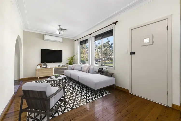 37 Ringrose Av, Greystanes NSW 2145