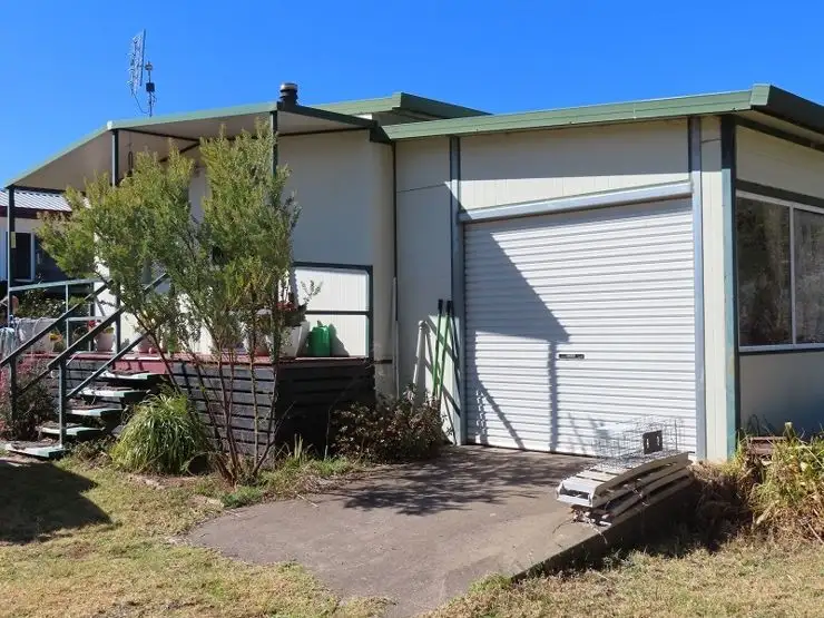 59 Wallangarra Road, Stanthorpe QLD 4380