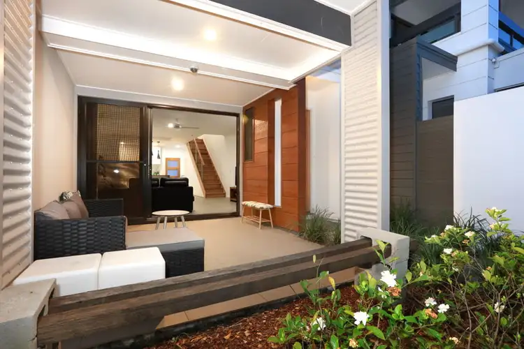 25 The Crestway, Robina QLD 4226