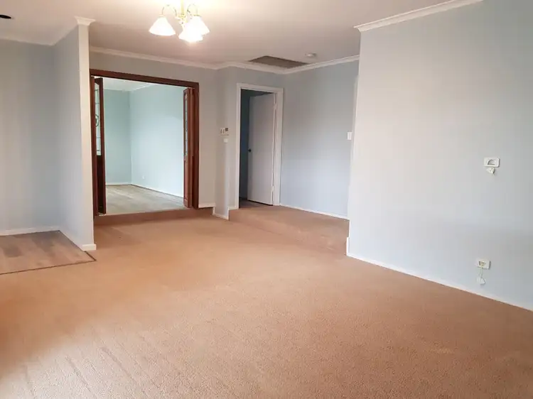 Fifth view of Homely house listing, 2 Ellendale Avenue, Murray Bridge SA 5253