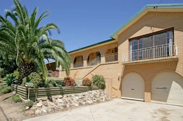 13 Kitchener St, Junee NSW 2663