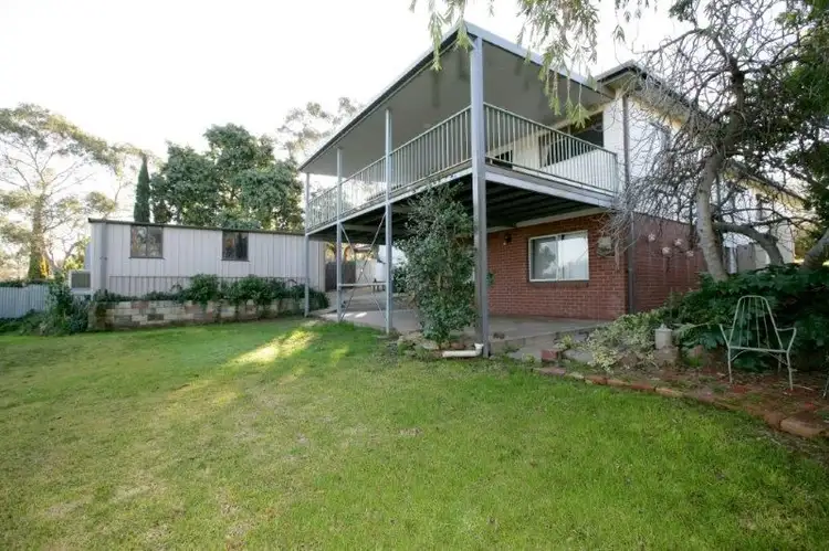 16 Knight Street, Junee NSW 2663