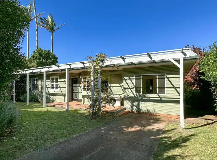 54b North Street, Mount Lofty QLD 4350