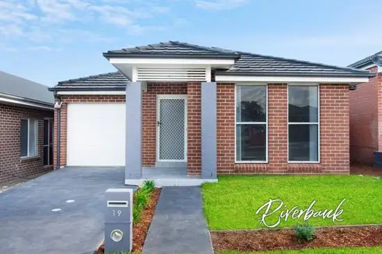 19 Scarborough Rise, Jordan Springs NSW 2747