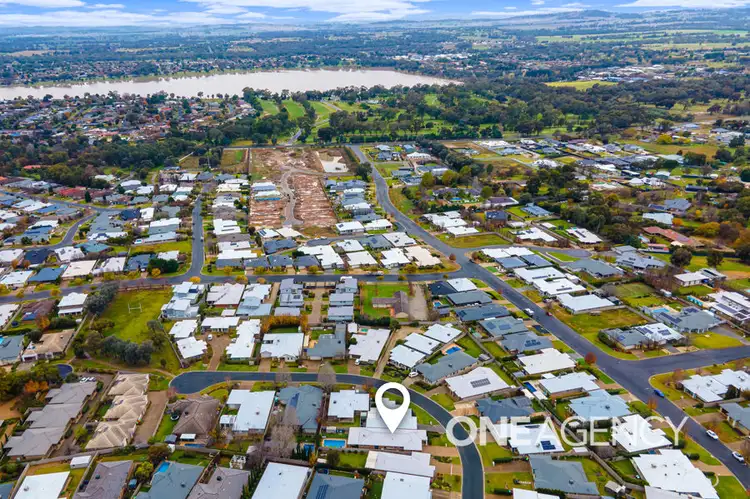 2/2 CLARENCE PLACE, Tatton NSW 2650