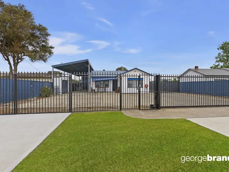 17 Lake Road, Tuggerah NSW 2259