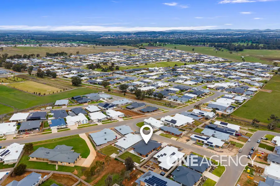 Main view of Homely house listing, 5 THE PEAKS TERRACE, Gobbagombalin NSW 2650