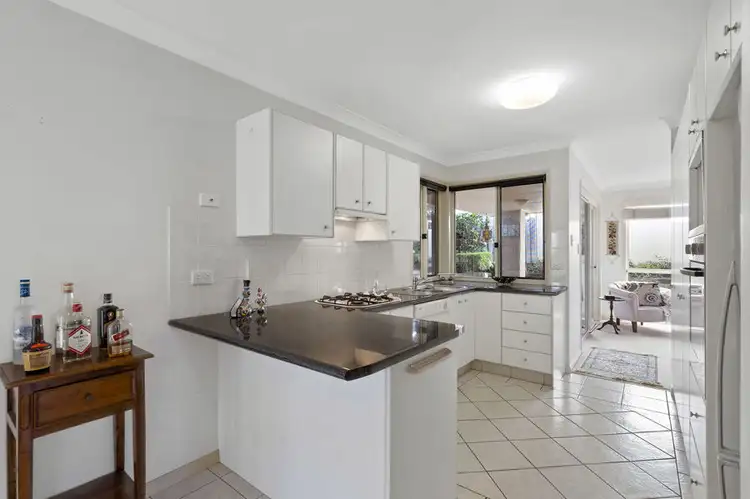 Sixth view of Homely house listing, 5 Tipuana Close, Carindale QLD 4152