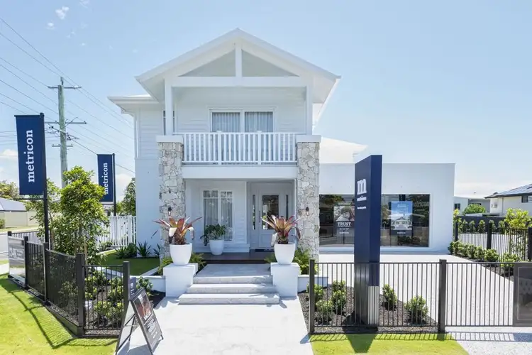 60 Government Road, Labrador QLD 4215
