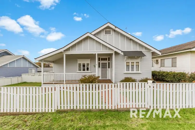 62 Joffre Street, Junee NSW 2663