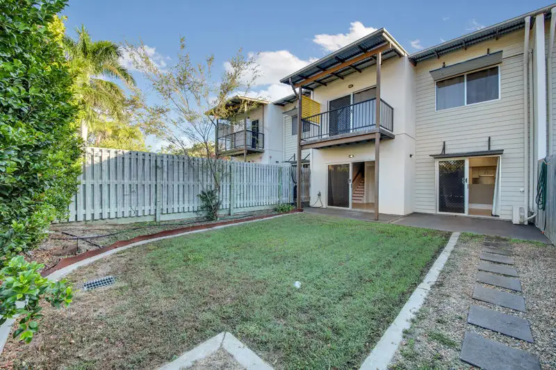 Main view of Homely unit listing, 4/10 Nothling Street, New Auckland QLD 4680