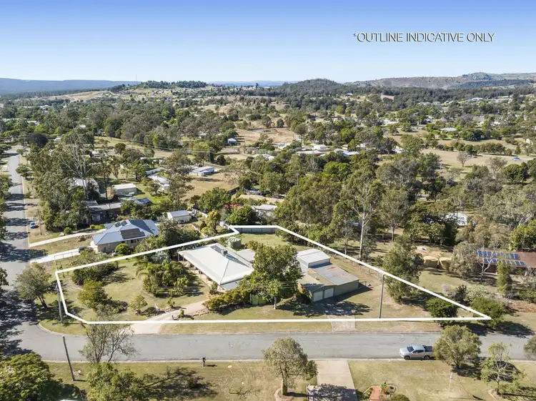 14 Elizabeth Street, Withcott QLD 4352