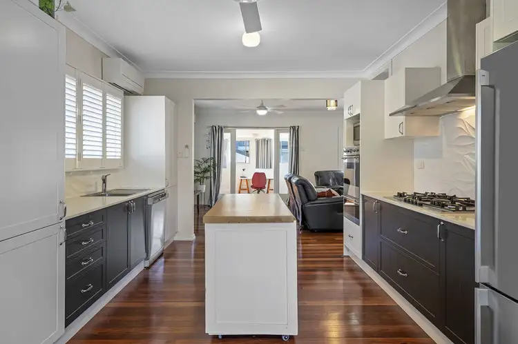 59 Binya St, Holland Park QLD 4121