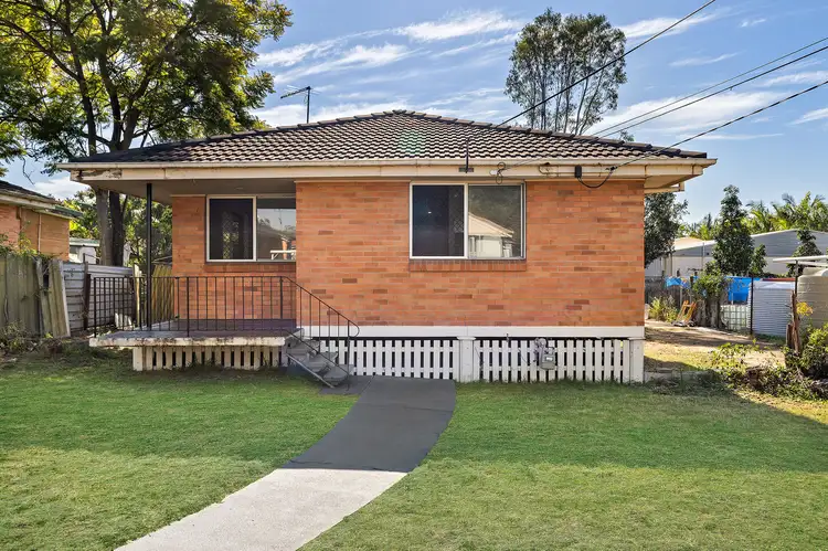 8 Caesar Street, Kingston QLD 4114