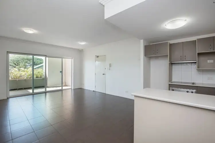 Sixth view of Homely apartment listing, 4/18-20 Rose Street, Southport QLD 4215