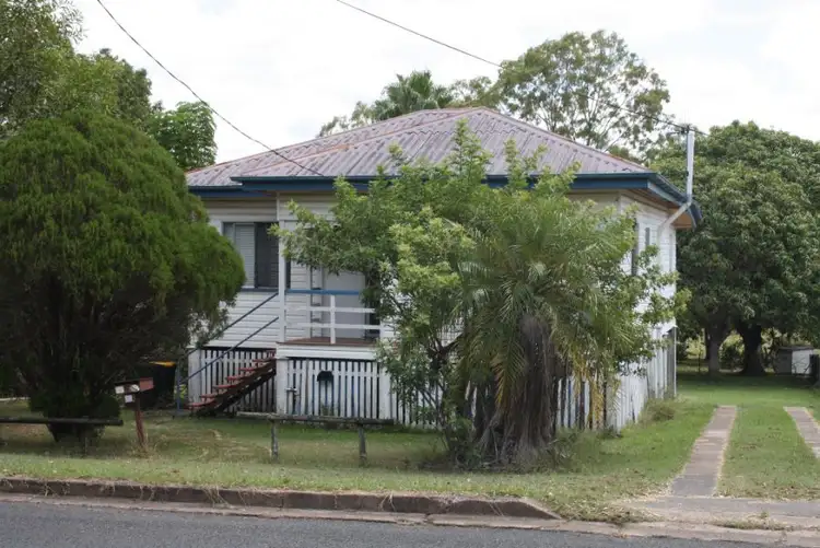82 Russell Street, Maryborough QLD 4650