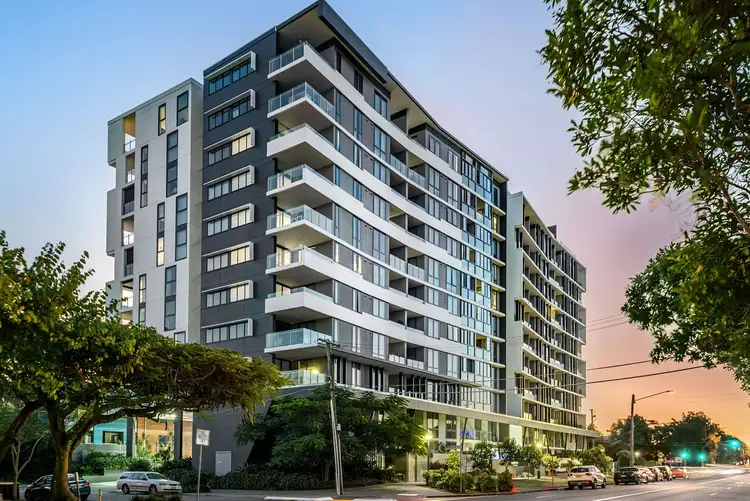 1078/123 Cavendish Road, Coorparoo QLD 4151