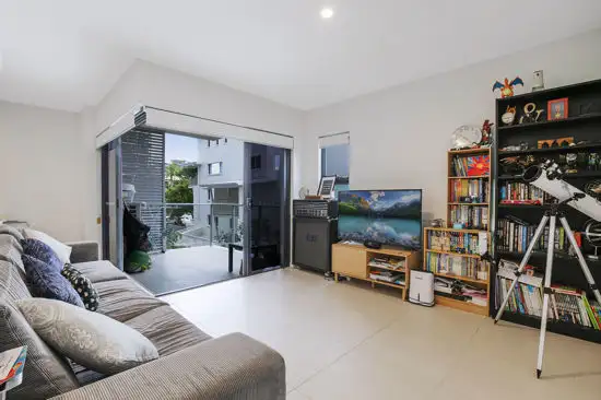 Unit 304, 11 Andrews Street, Southport QLD 4215