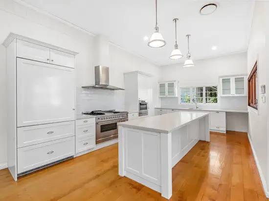10 Crawford Rd, Chelmer QLD 4068