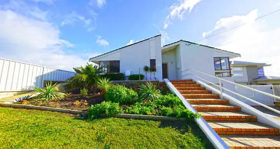 8 Julia Street, Waikiki WA 6169