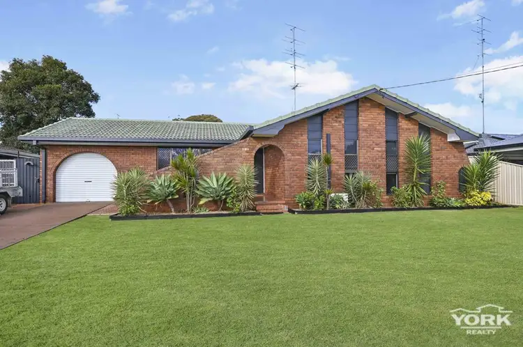 8 Ansett Court, Wilsonton QLD 4350