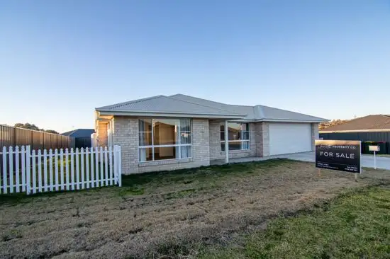 Main view of Homely house listing, 4 Grand Meadows Drive, Tamworth NSW 2340