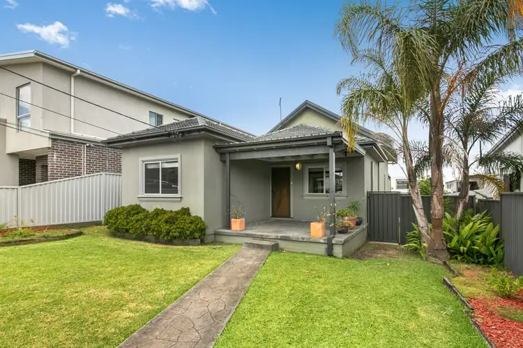 19 Queen Street, Guildford NSW 2161