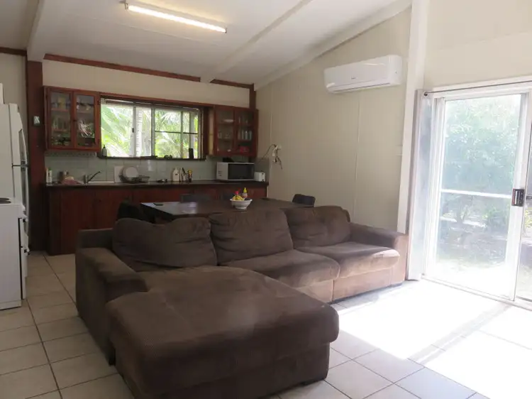 Sixth view of Homely house listing, 33 CARLISLE CRESCENT, Bloomsbury QLD 4799