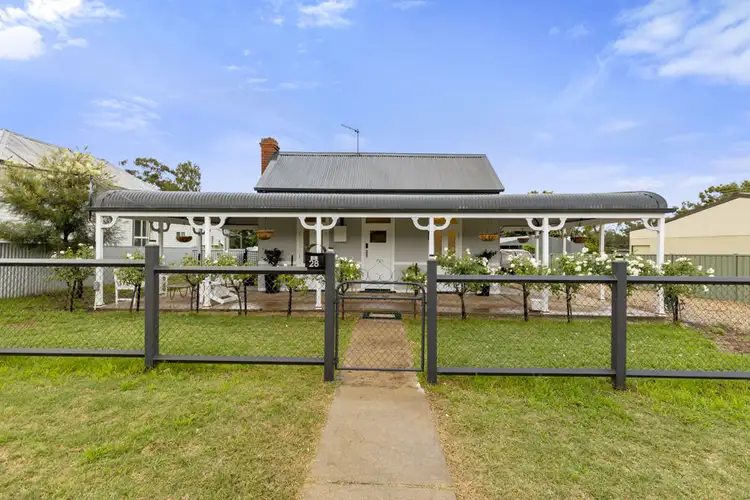 28 MIMOSA STREET, Coolamon NSW 2701