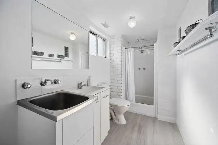 Third view of Homely unit listing, 4/6-8 Vincent Street, Coffs Harbour NSW 2450