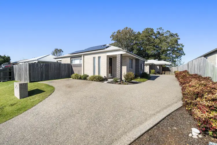 1 & 2, 16 Sanctuary Drive, Cranley QLD 4350