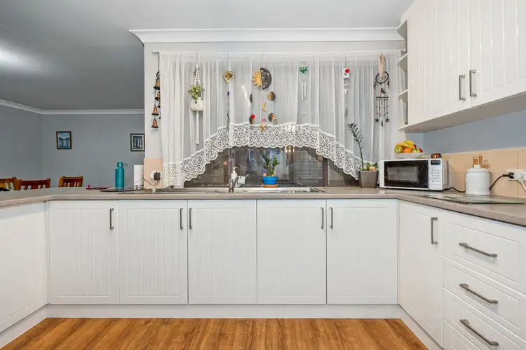 Fifth view of Homely house listing, 10 Fordred, Parmelia WA 6167