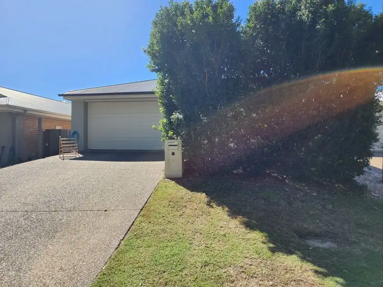30 Walter Williams Cr
