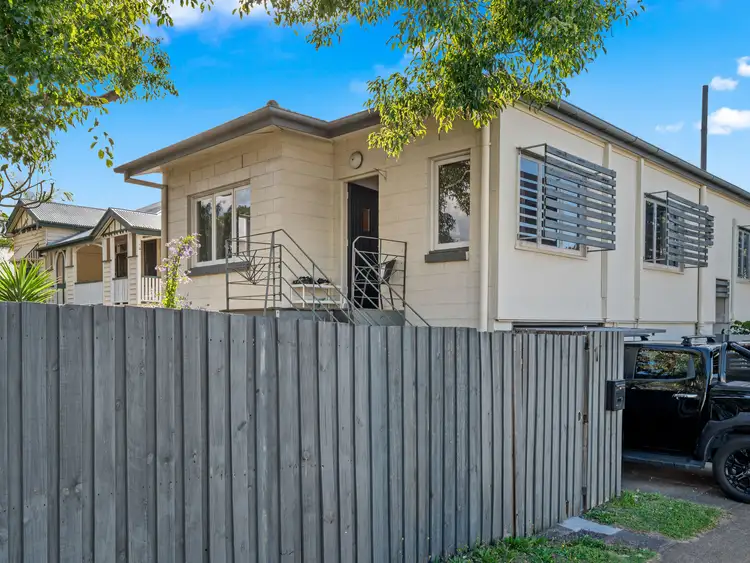 1&2/98 Juliette Street, Greenslopes QLD 4120