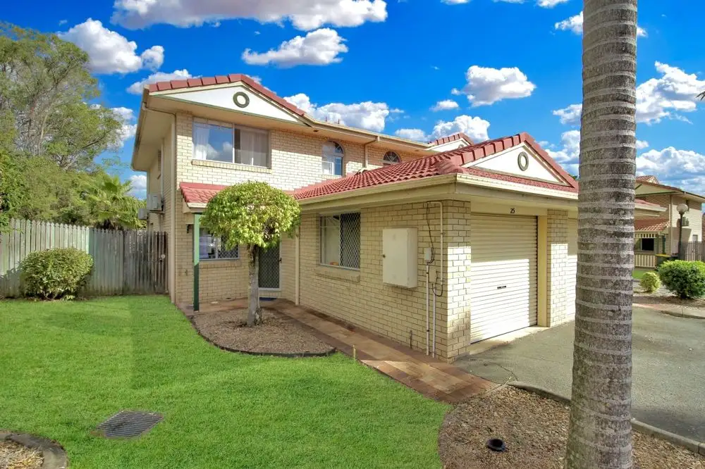 Main view of Homely townhouse listing, 25/9 Lawrence Close, Robertson QLD 4109