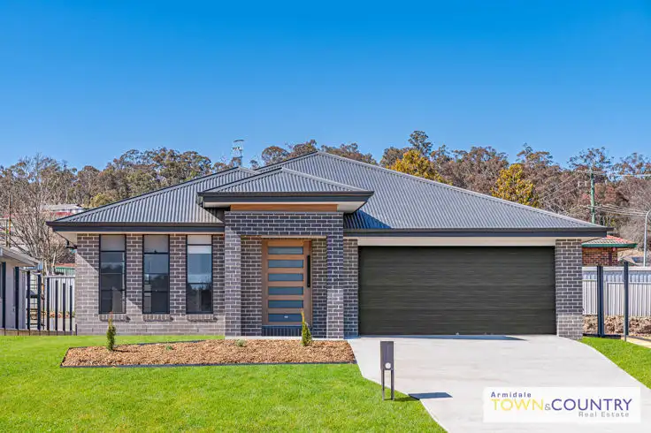 Main view of Homely house listing, 4 Bruce Close, Armidale NSW 2350