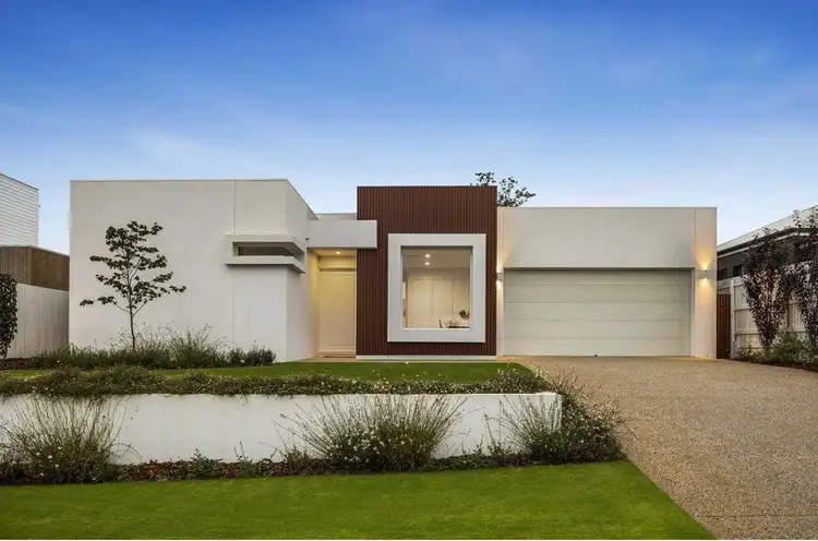 6 Moncrieff Close, Middle Ridge QLD 4350