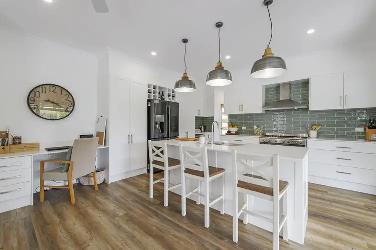242 John Oxley Drive, Thrumster NSW 2444