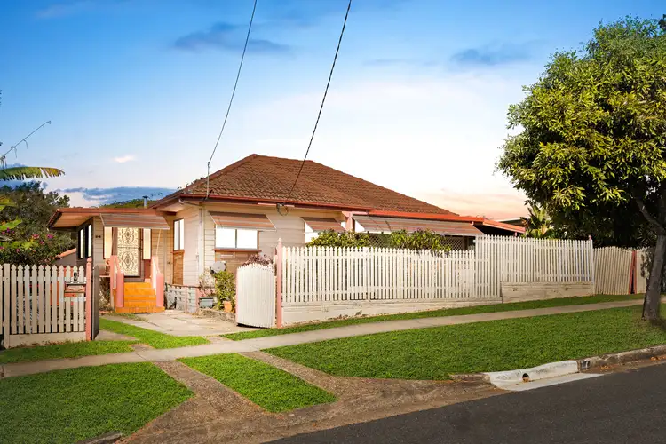 17 Gordon Street, Brighton QLD 4017
