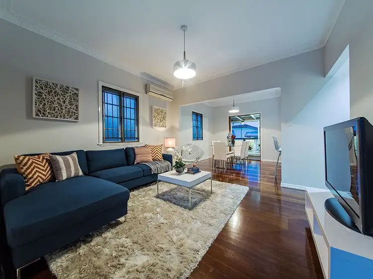 Second view of Homely house listing, 197 Stradbroke Avenue, Wynnum QLD 4178