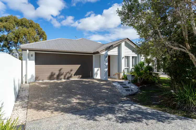 25 Macintyre Crescent, Pelican Waters QLD 4551