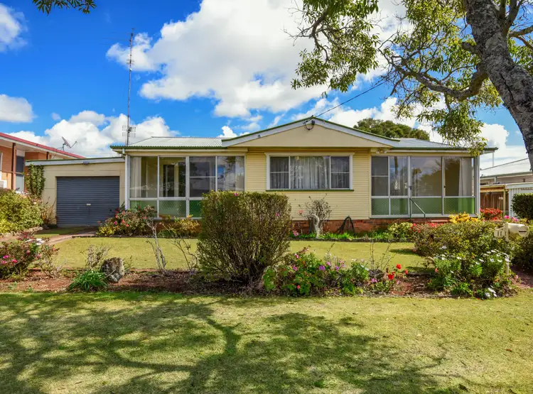11 Leawarra Street, Wilsonton QLD 4350