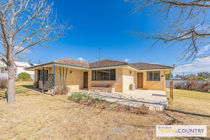 9 McShane Avenue, Armidale NSW 2350