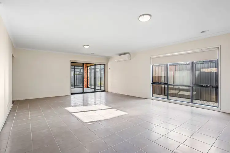Sixth view of Homely house listing, 5 Glenbrae Street, Craigieburn VIC 3064