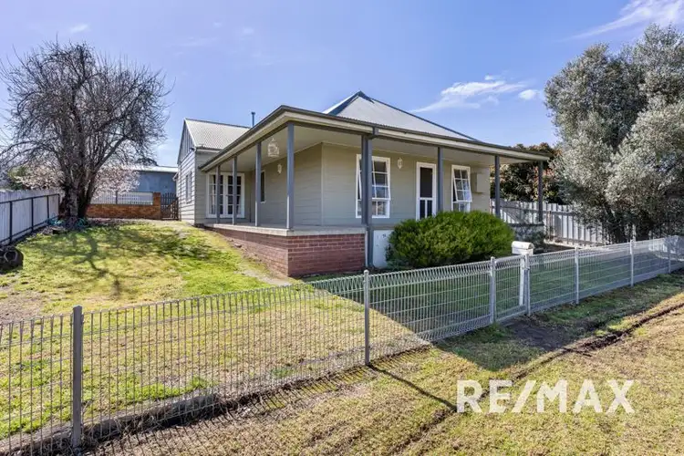 76 Lisgar Street, Junee NSW 2663
