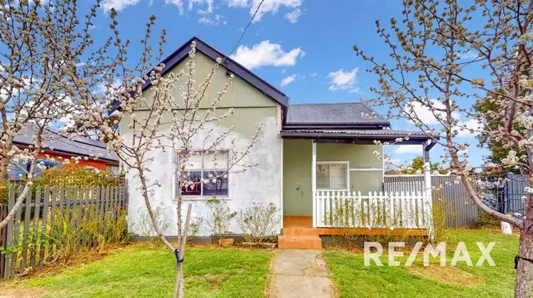 67 George Street, Junee NSW 2663