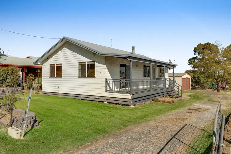 24 Bell Street, Greenmount QLD 4359