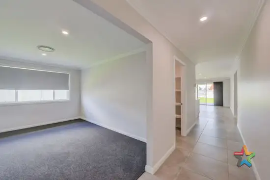 Fifth view of Homely house listing, 7 Bellas Way, Tamworth NSW 2340