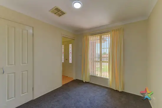 Seventh view of Homely house listing, 4 Finch Place, Tamworth NSW 2340